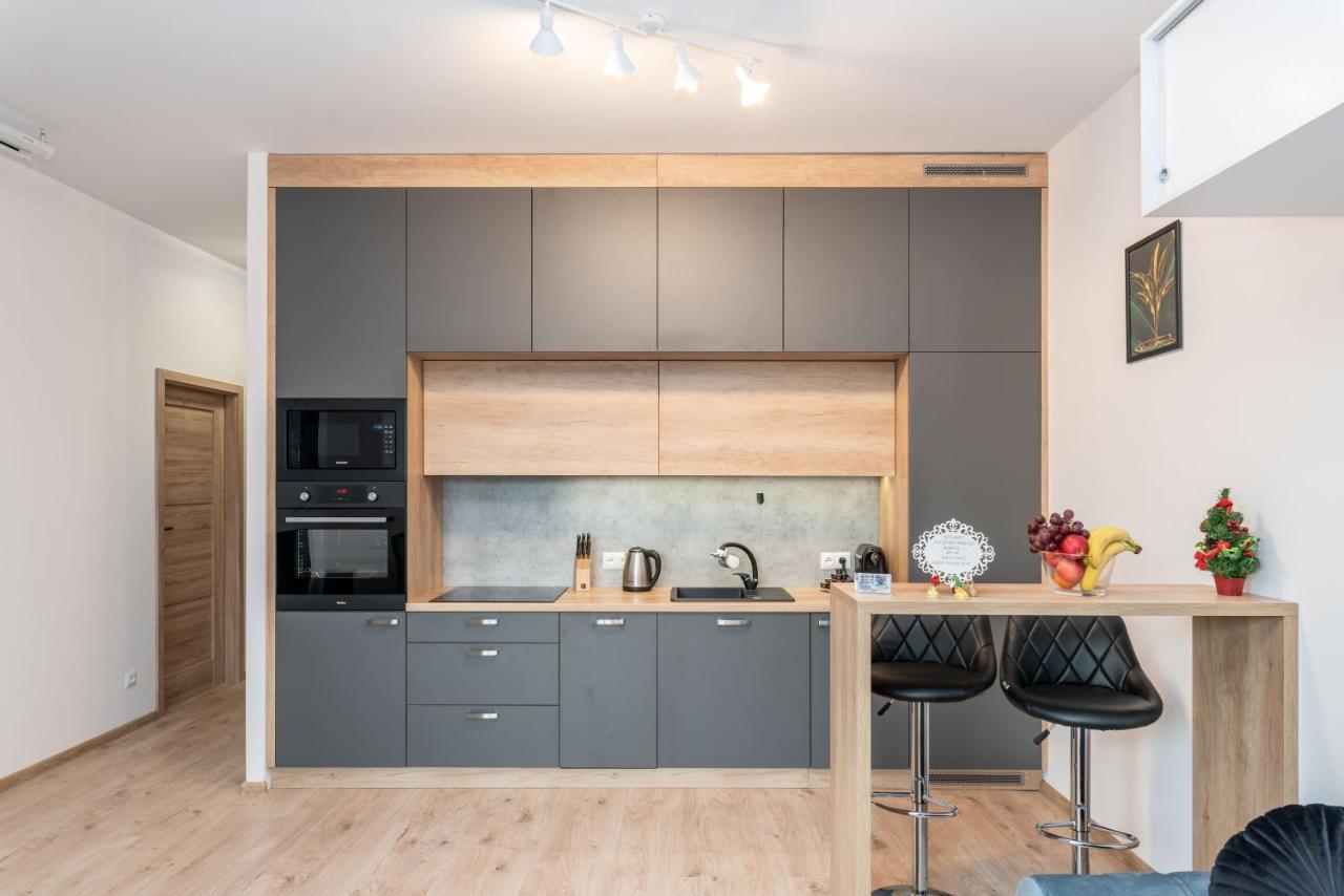 Apartwro - Apartament Przy Wyspie Slodowej, Garaz, Projektor, Rowery Apartment วรอตซวาฟ ภายนอก รูปภาพ