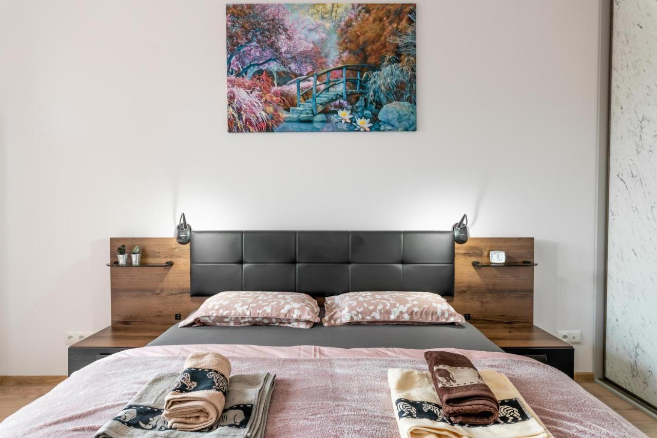 Apartwro - Apartament Przy Wyspie Slodowej, Garaz, Projektor, Rowery Apartment วรอตซวาฟ ภายนอก รูปภาพ